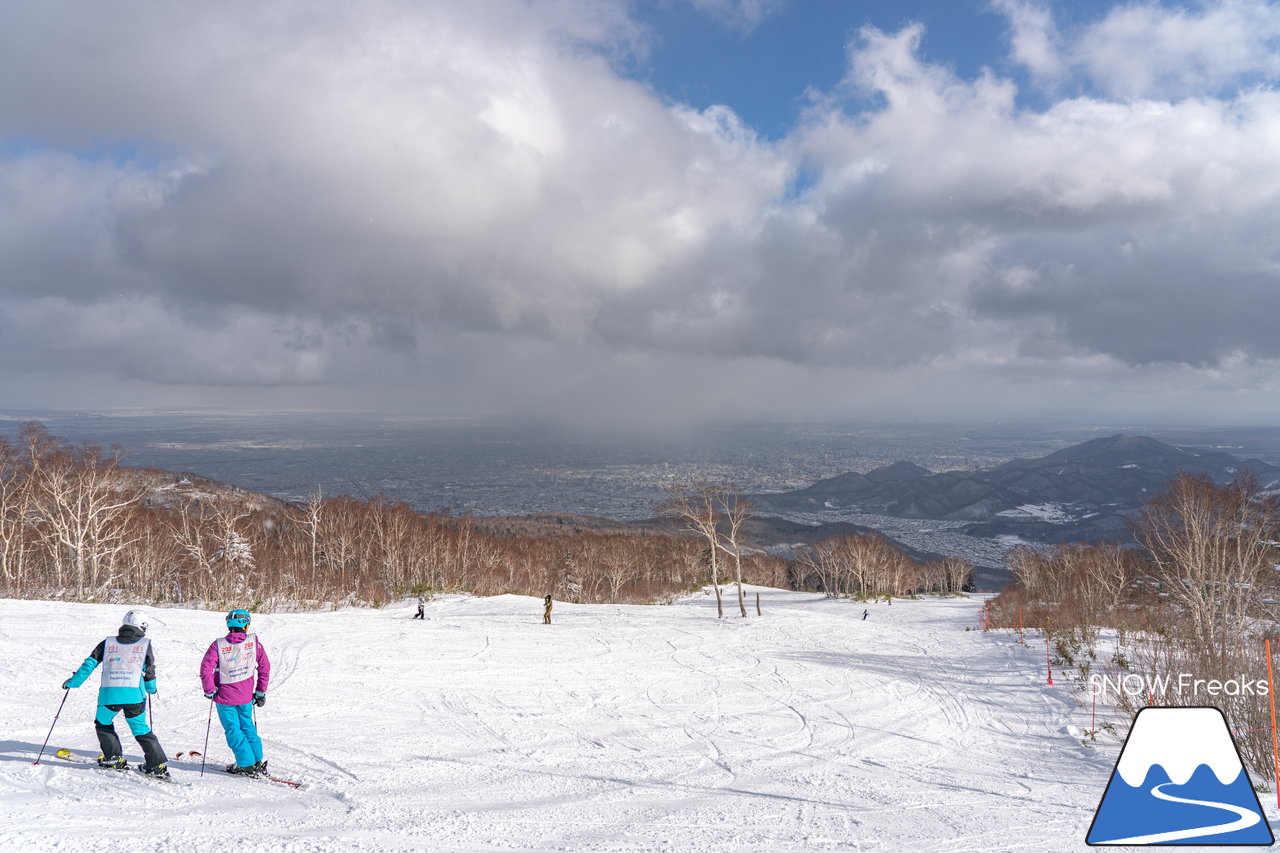 サッポロテイネ｜久しぶりの降雪で粉雪コンディション復活！ゲレンデ上部、2本の中斜面が絶好調(*^^)v